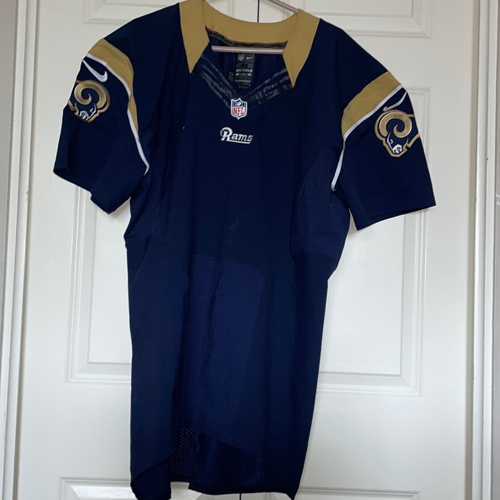 ๐NFL RAMS ON FIELD JERSEY๐